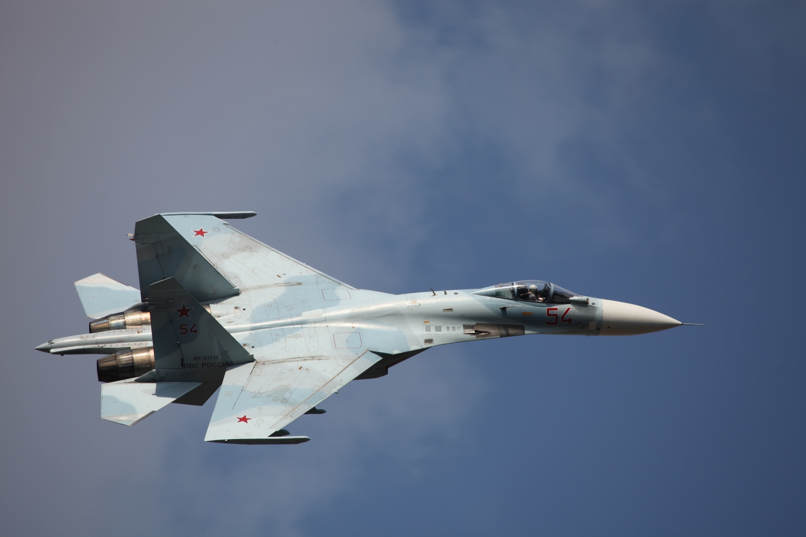 Российский Су-27 перехватил два военных самолёта США над Чёрным морем