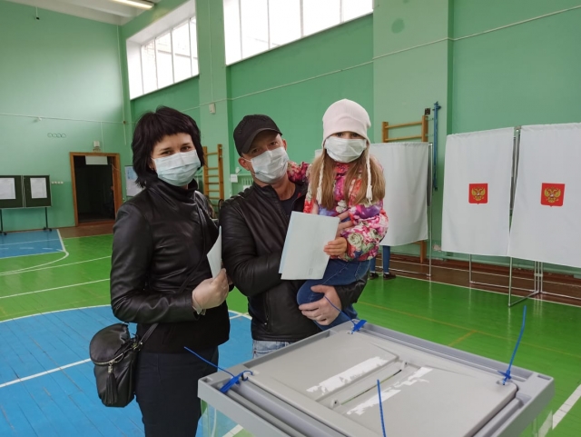Избиратели на выборах в Тверской области