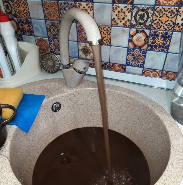 Вода в квартире ярославца