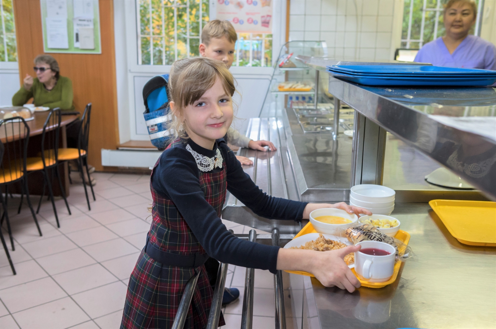 В Ростовской области горячими обедами обеспечены более 184 тыс. детей