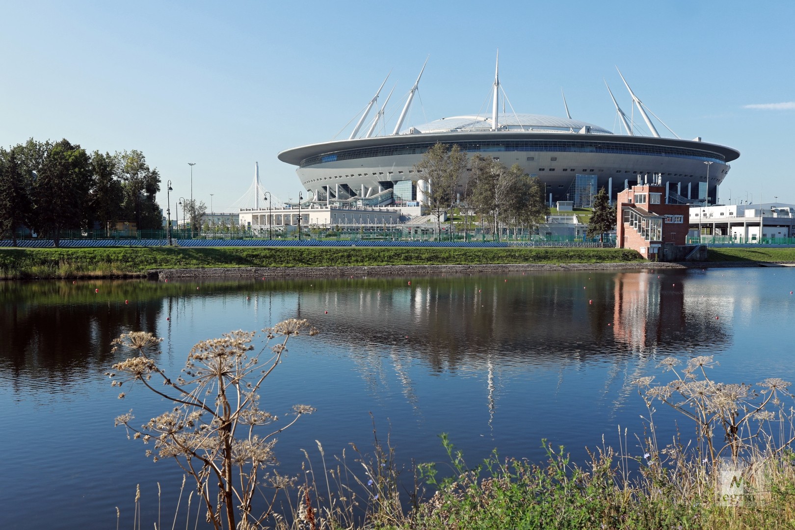 Смольный требует у возводившего стадион «Трансстроя» более 1 млрд рублей