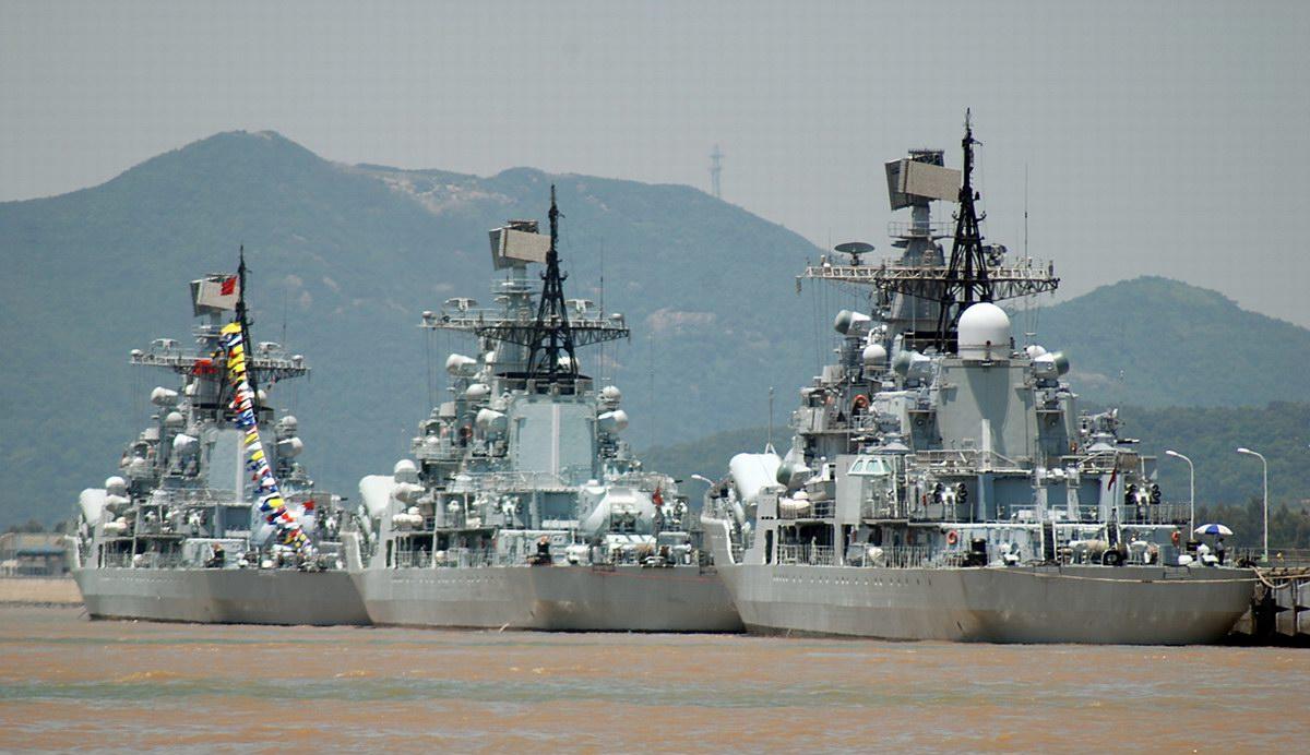 Китай обогнал США по размерам ВМС – Economist