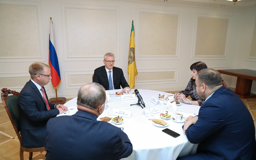 Глава Пензенской области провел встречу с кандидатами на пост губернатора