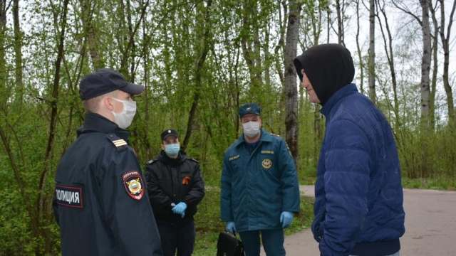 В Калужской области сохраняется обязательный масочный режим