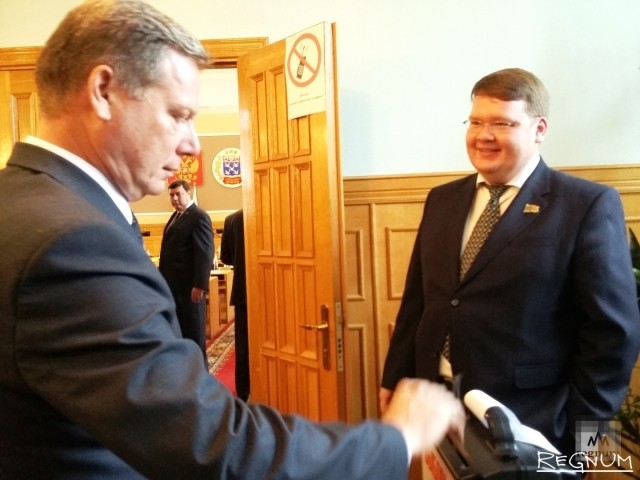 Октябрь 2017 года, выборы главы Чебоксар. Евгений Кадышев (глава Чебоксар с октября 2017 года по 13 сентября 2020 года) и Олег Кортунов