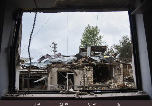 Разрушения в Степанкерте после обстрела азербайджанской армии