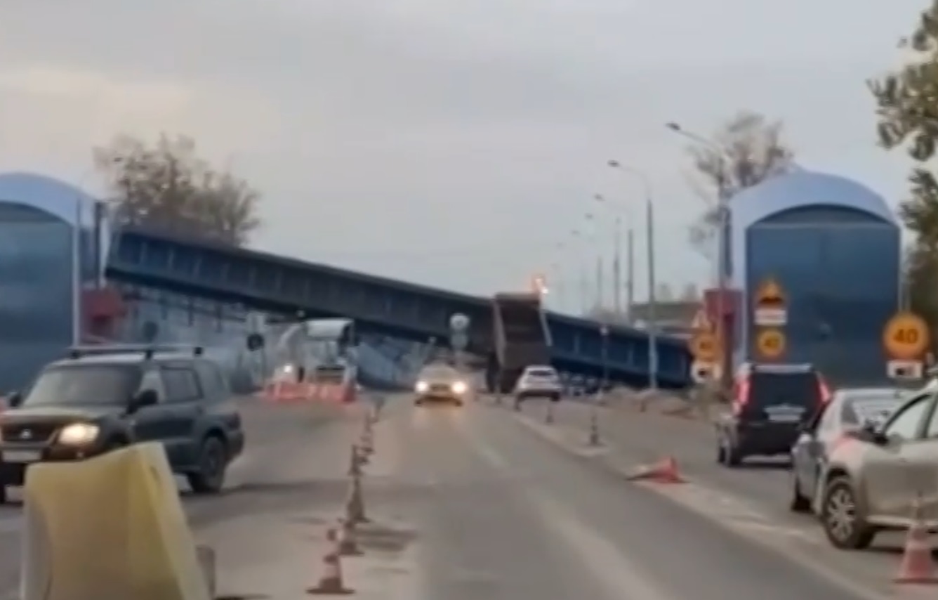 Рухнувший мост на трассе М-10 восстановят за счет виновника ДТП