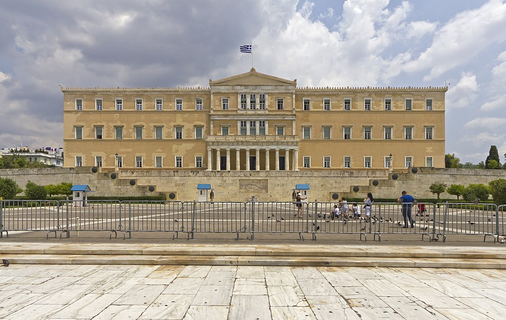 В парламенте Греции намерены углублять сотрудничество с непризнанным Косово