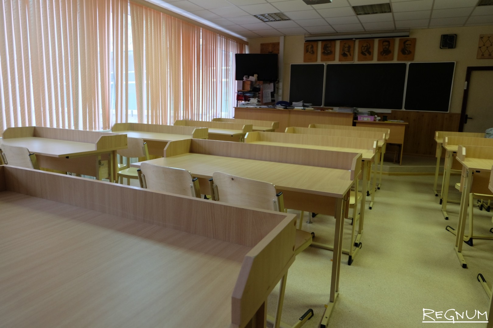 В Минпросвещения РФ уточнили число школ на карантине