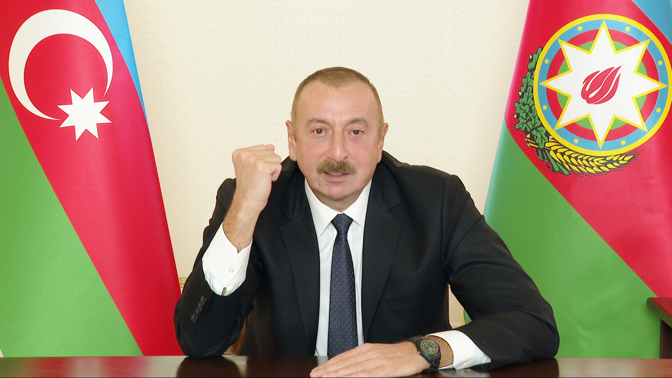 Алиев обвинил Россию в военных поставках Армении с базы в Гюмри