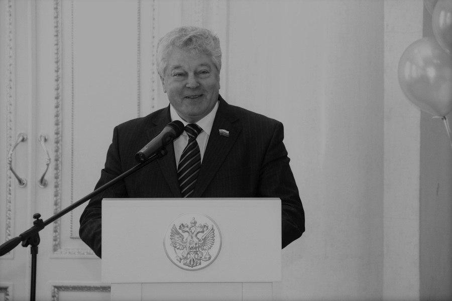 В Костроме после заражения коронавирусом скончался известный политик