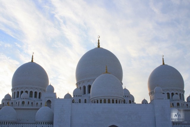 Белая Мечеть Шейха Заида Бин Султана Аль Нахьяна. Абу-Даби, ОАЭ 