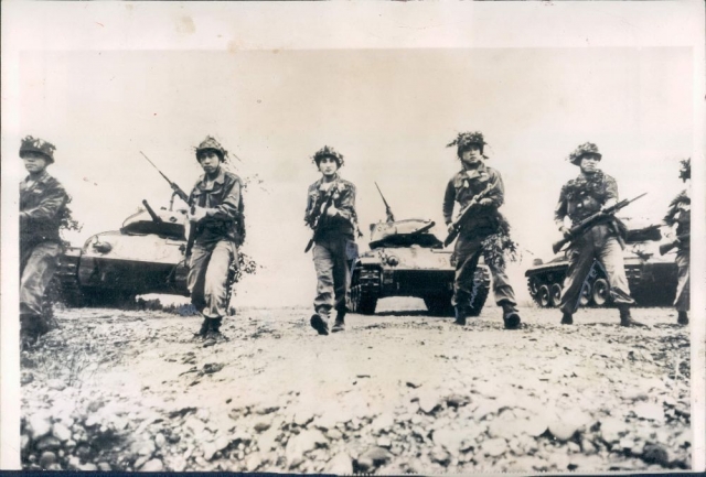 Японские силы самообороны на манёврах; 1954-й год