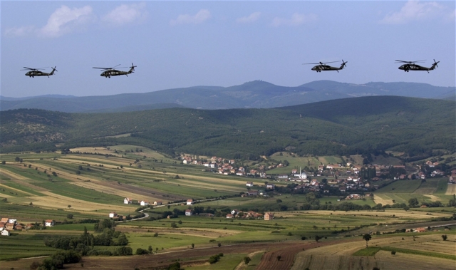 Американские вертолеты над Косово 