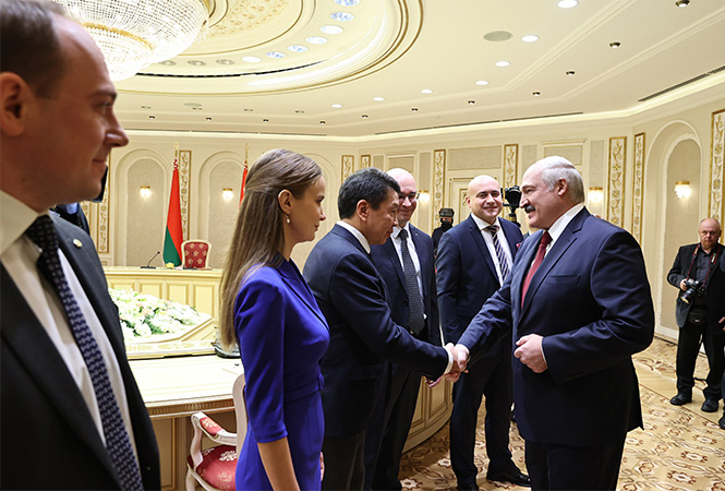 Белоруссию без Лукашенко ждёт интервенция и раздел — Лукашенко