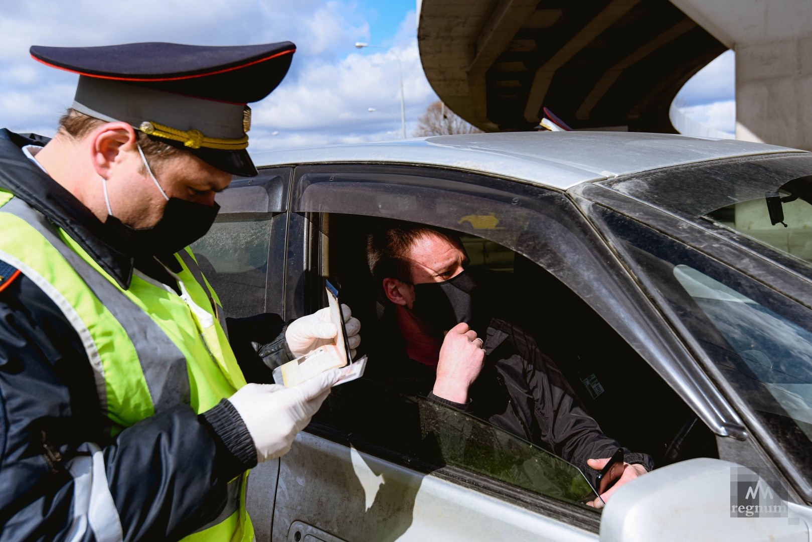 В Госдуме предложили отменить штрафстоянку для водителей без документов