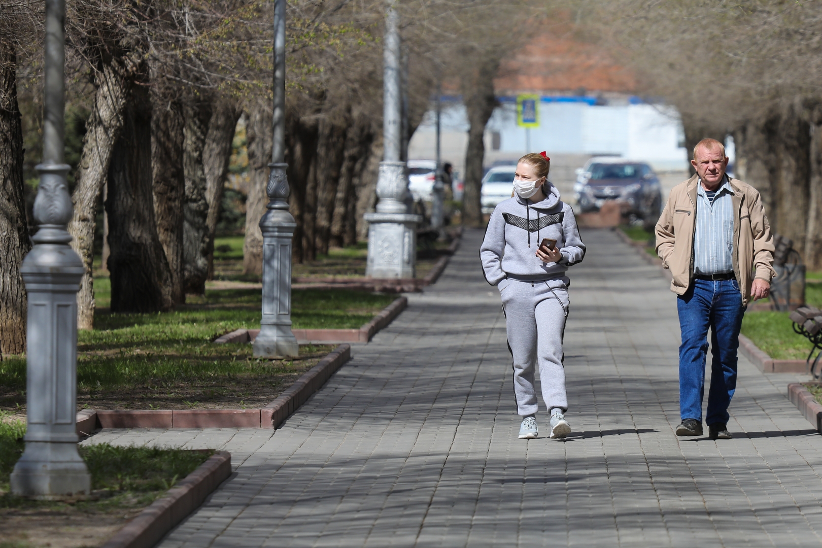«Чисто формальный подход»: о продлении ограничений для пожилых в Москве