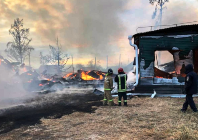 Названа предварительная причина пожара в сельской школе Приангарья