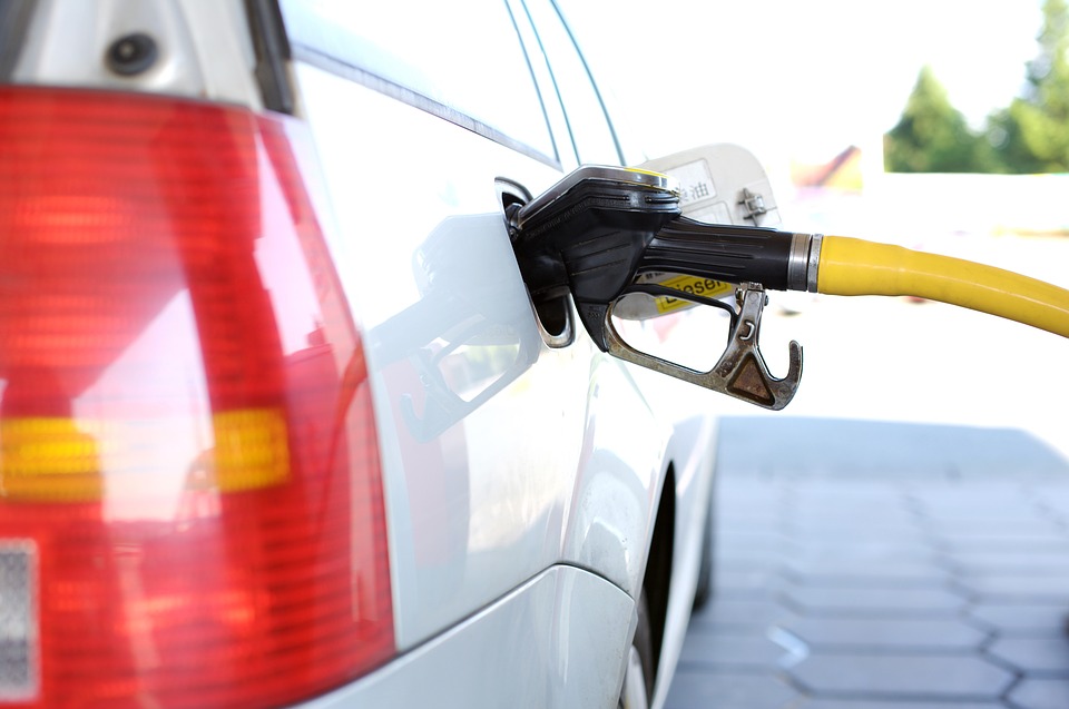 Росстат оценил рост цен на бензин в октябре
