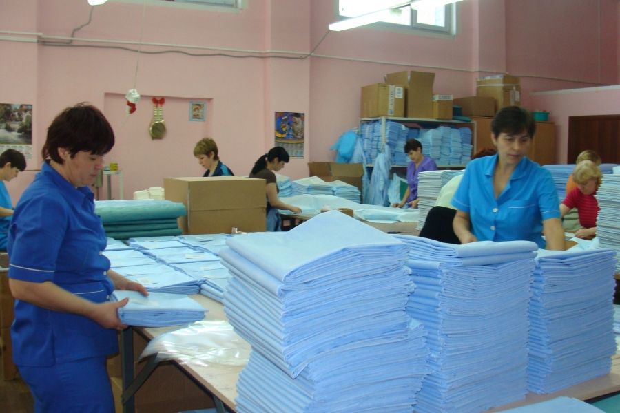 В Ростовской области изготовили 75 тыс. противовирусных комбинезонов