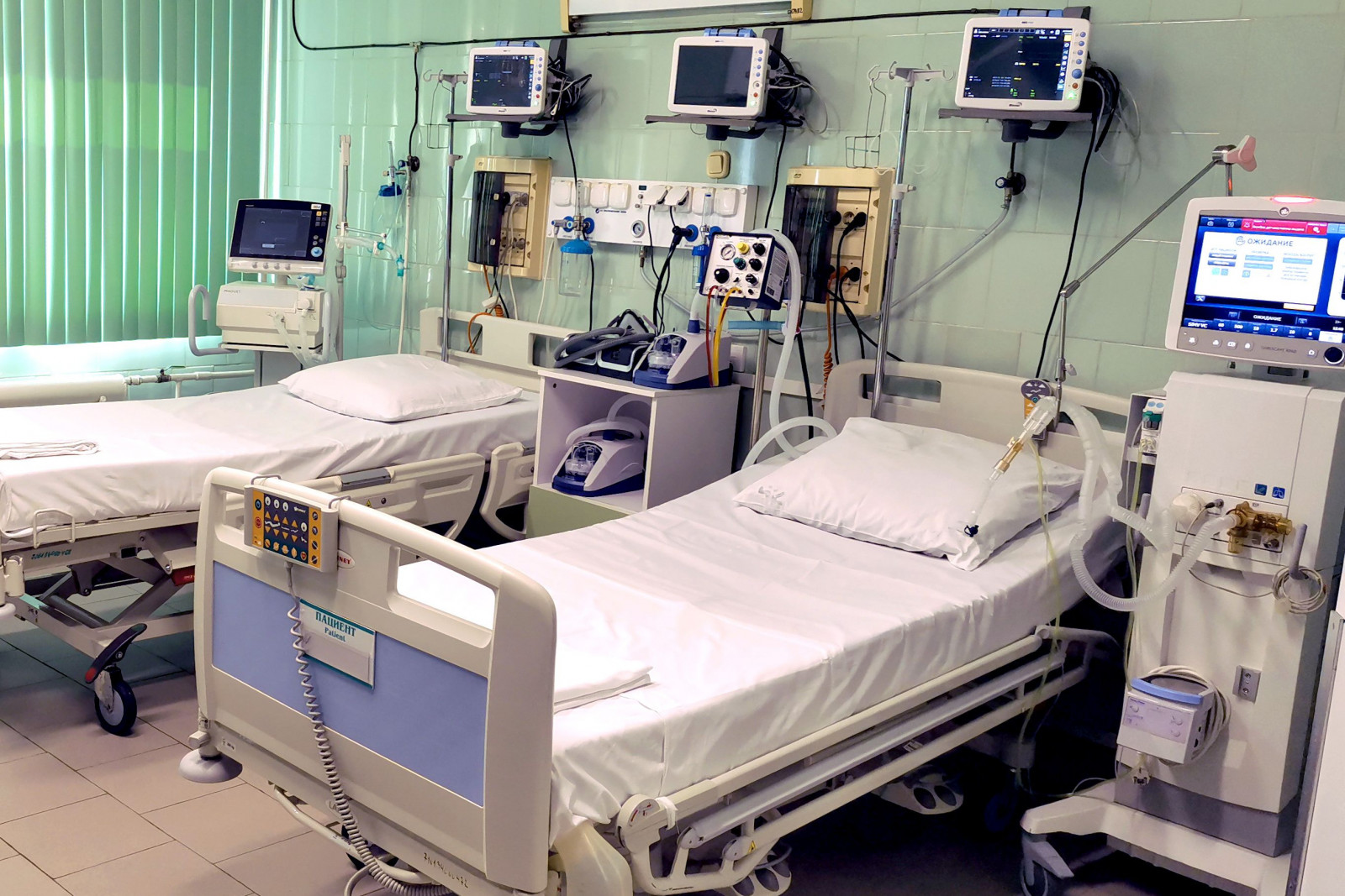 В Ростовской области коечный фонд в ковид-госпиталях заполнен на 65%