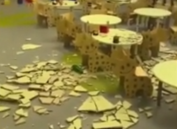 В Кузбассе в новом детском саду рухнул потолок