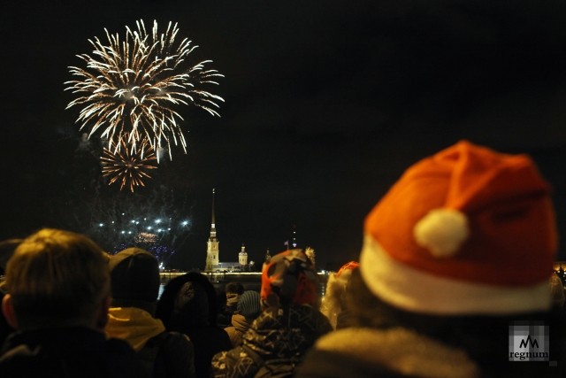Новогодний фейерверк в Санкт-Петербурге
