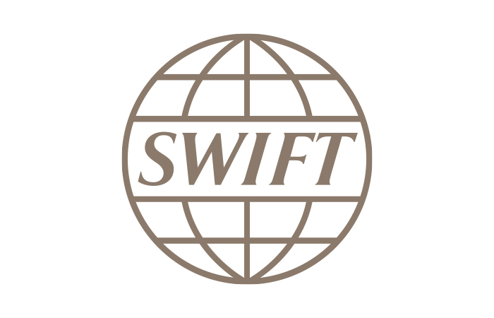 Украина рассмотрит вопрос отключения России от системы SWIFT