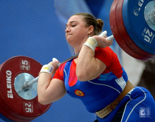 Чемпионка мира по тяжелой атлетике Каширина отстранена из-за допинга – СМИ