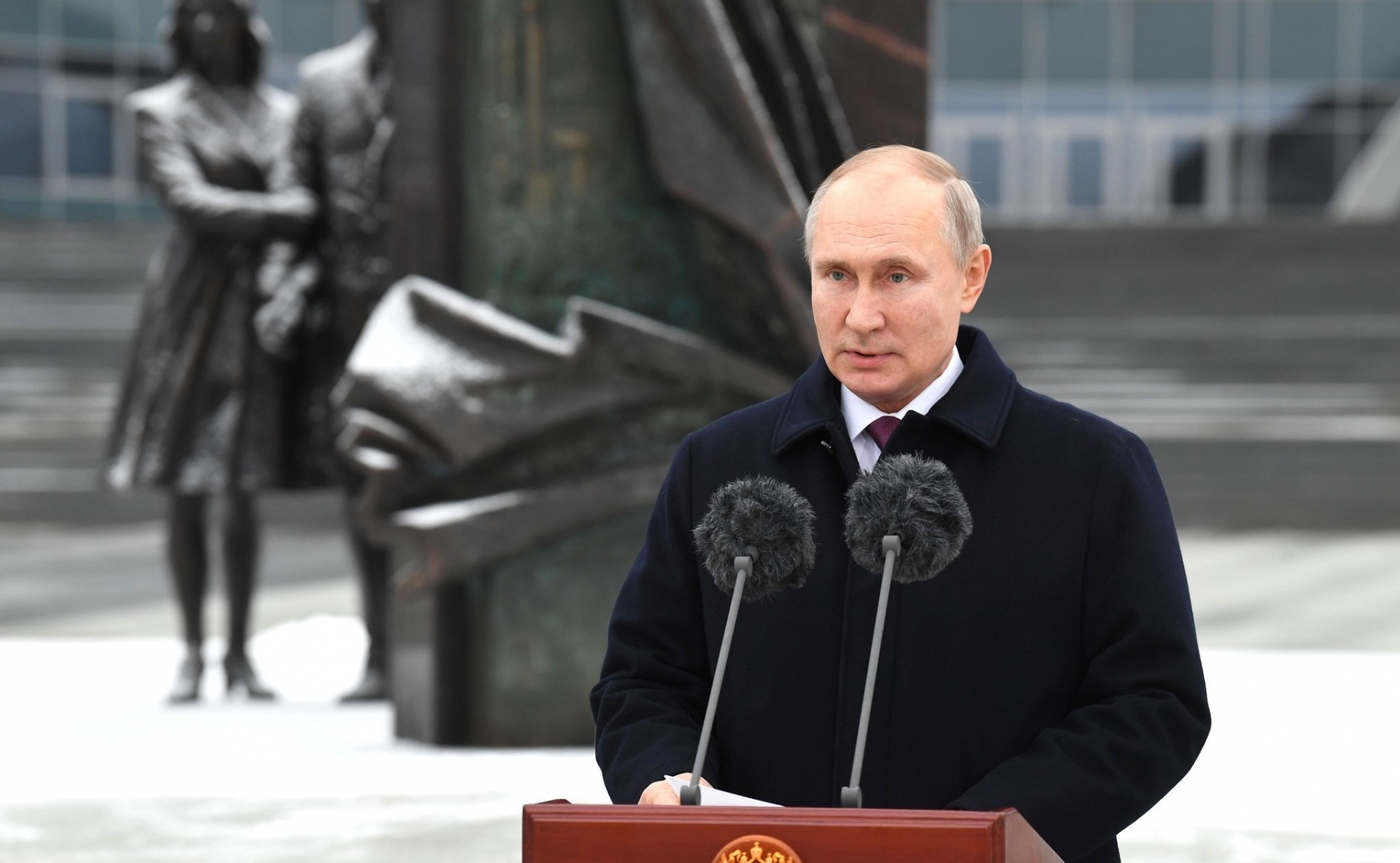 Путин призвал учитывать риски тлеющих конфликтов у границ РФ