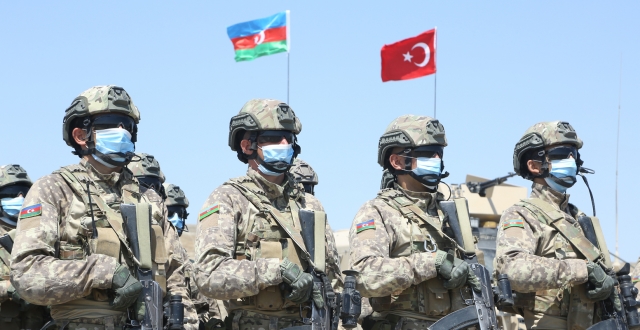Турецкие и Азербайджанские военные