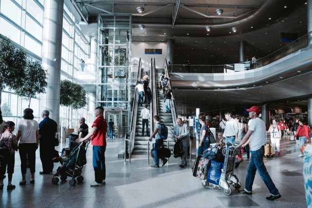 Почти 150 рейсов отменены или задержаны в аэропортах Москвы из-за непогоды