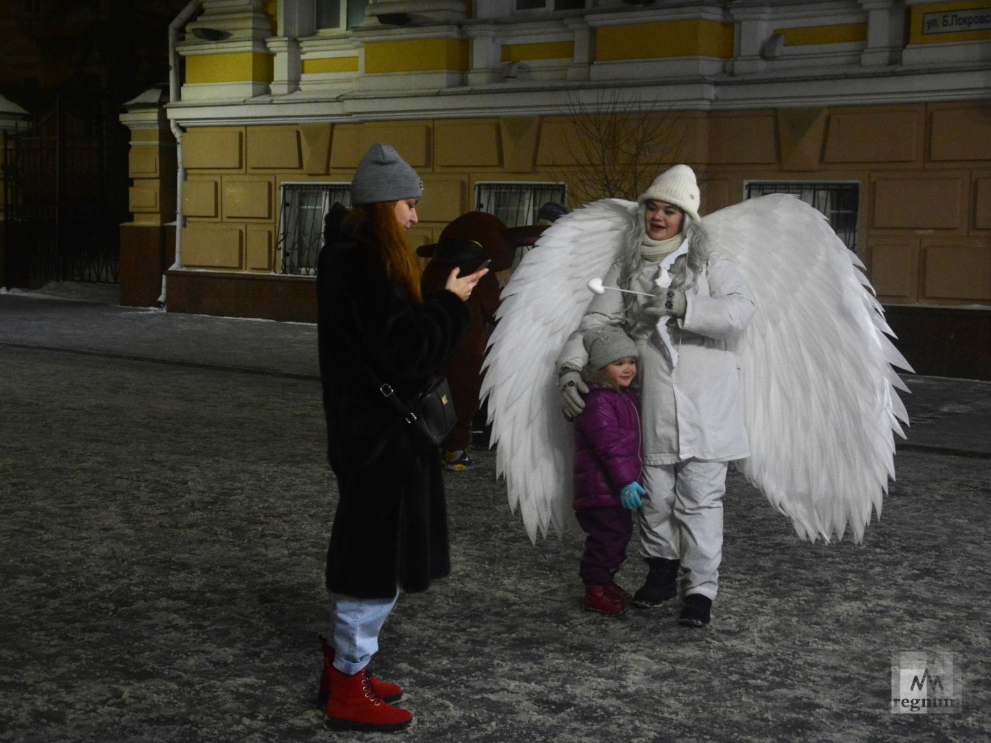 Нижегородский аниматор в костюме ангела