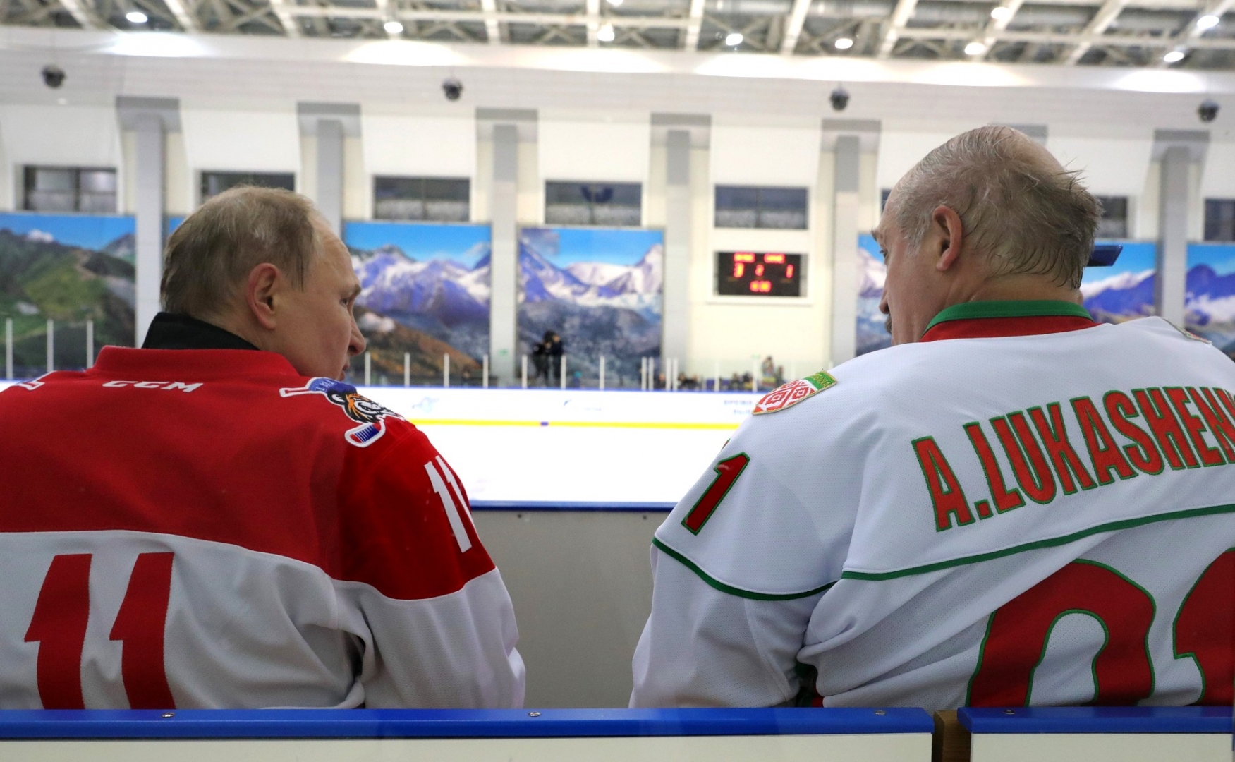 Лукашенко считает, что его и Путина загнали в одну команду «намертво»