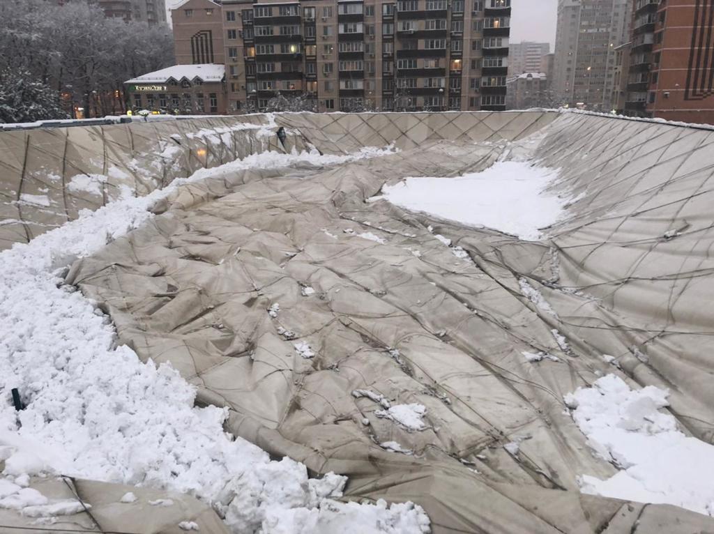 В Краснодаре из-за снега обрушился купол спорткомплекса «Екатеринодар»