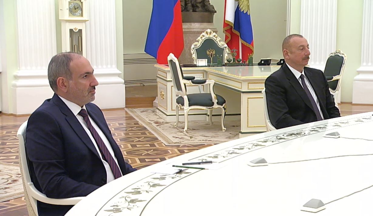 Путин оценил встречу с Пашиняном и Алиевым