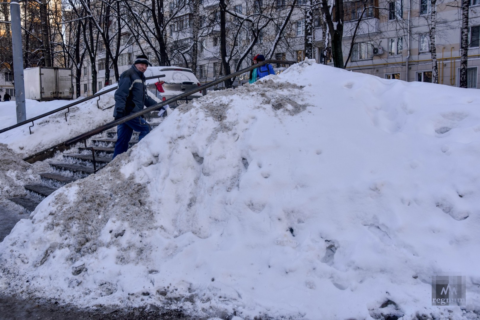 Грязный снег. Грязный снег в Москве. Снег везде. Грязный снег 2019.