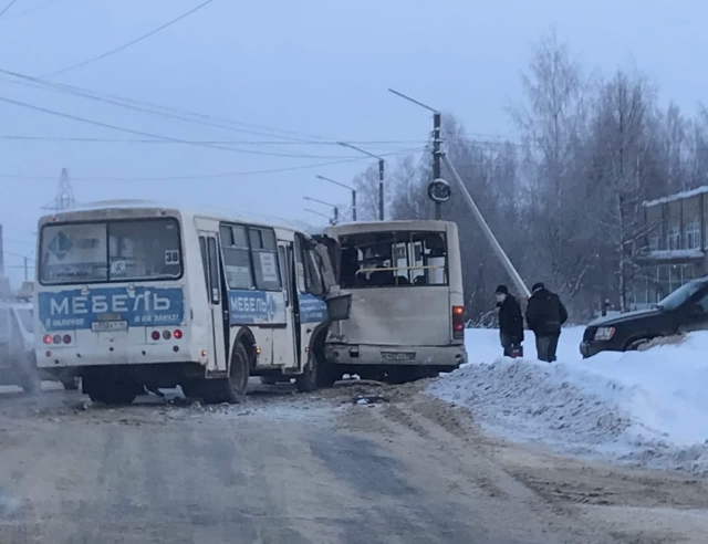 В Костроме при столкновении автобусов пострадали четыре человека