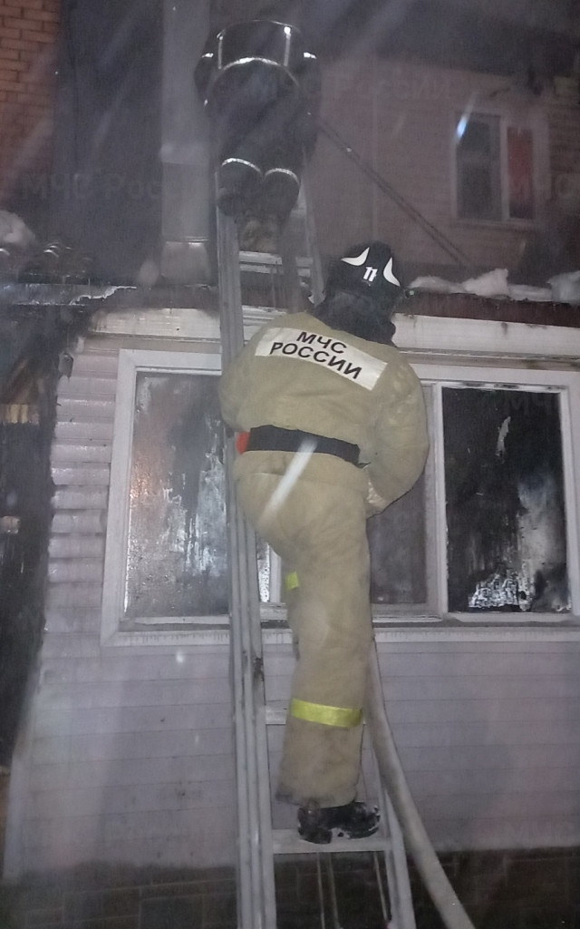 В многоквартирном доме калужского Ворсино мужчина погиб на пожаре