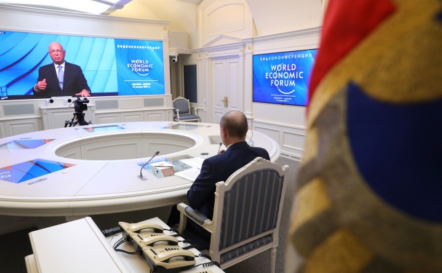 Во время сессии онлайн-форума «Давосская повестка дня 2021», организованного Всемирным экономическим форумом