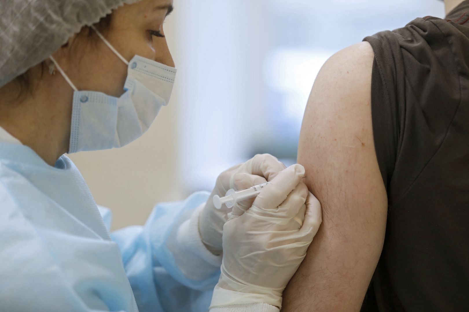 Путин назвал желательные масштабы вакцинации от коронавируса в России