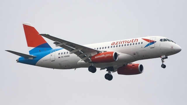 Пассажирский самолет совершил экстренную посадку в Краснодаре