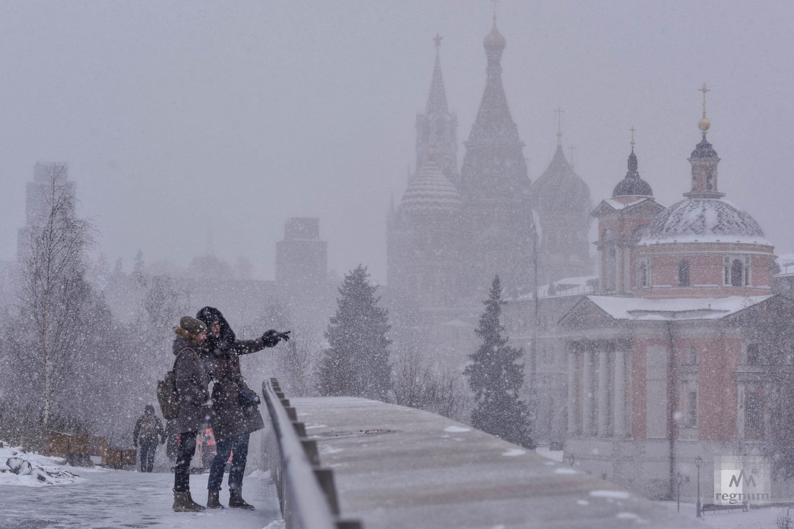 МЧС предупредило москвичей о приближающемся снегопаде