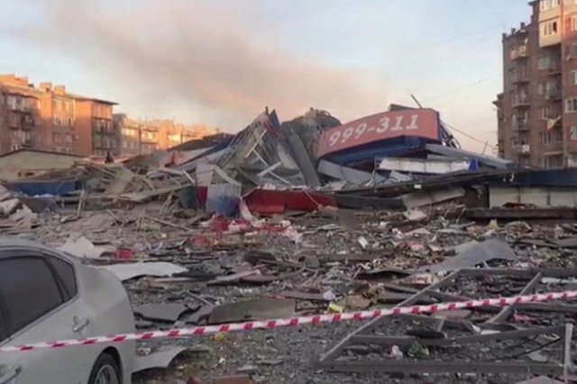 При взрыве во Владикавказе повреждены несколько автомобилей