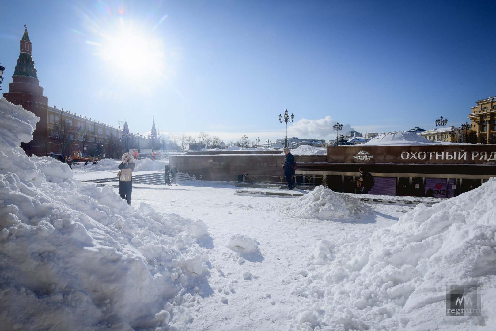 В мэрии Москвы назвали сроки устранения последствий снегопада