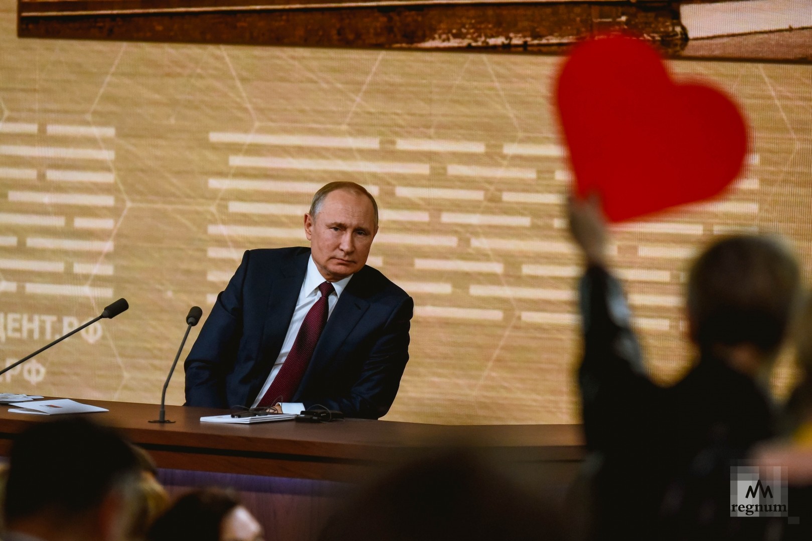 В Кремле предположили, когда Путин возобновит очные встречи