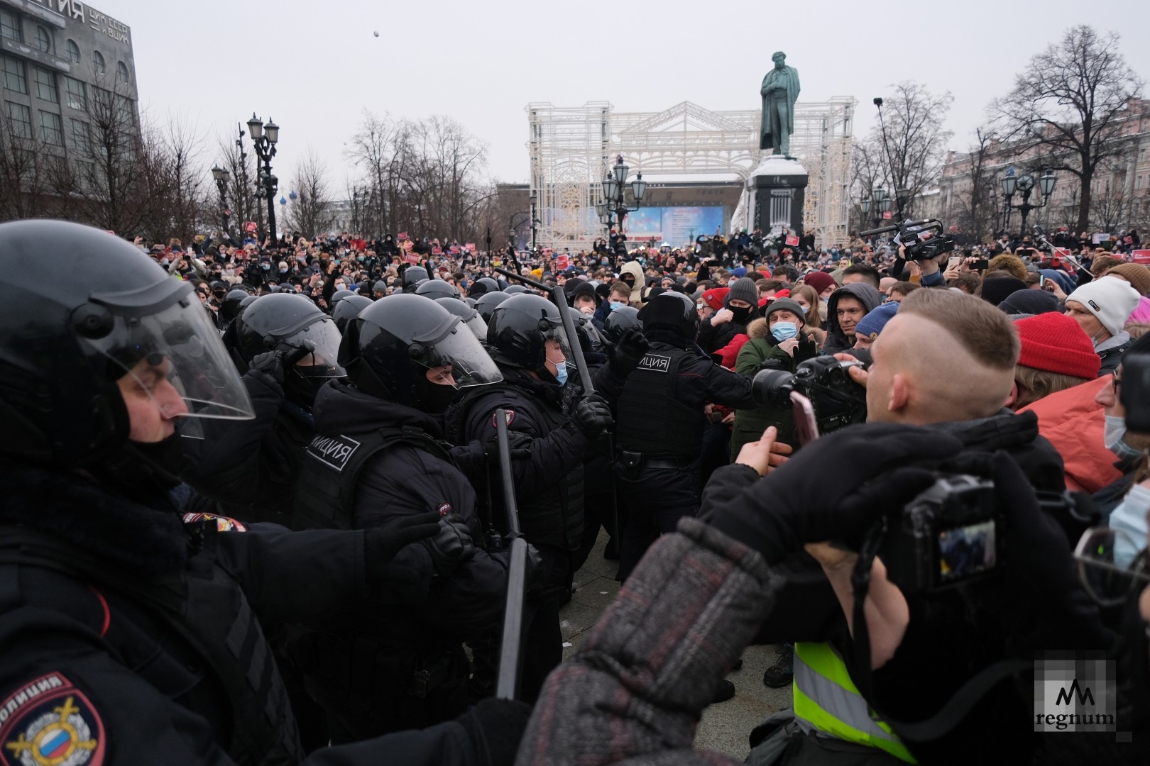 Митинг в москве человек. Митинг 23 января 2021 Москва. Митинг за Навального в Москве 2021. Протесты в Москве 2021. Протесты Навальный 2021.
