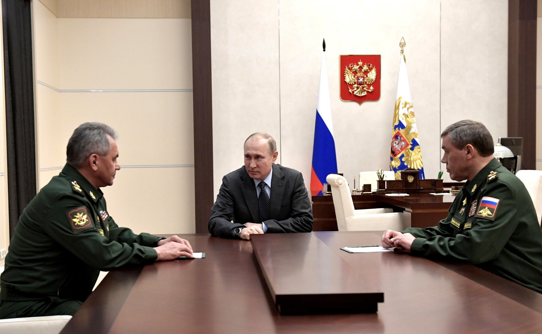 В Кремле объяснили отсутствие генеральского звания у Путина
