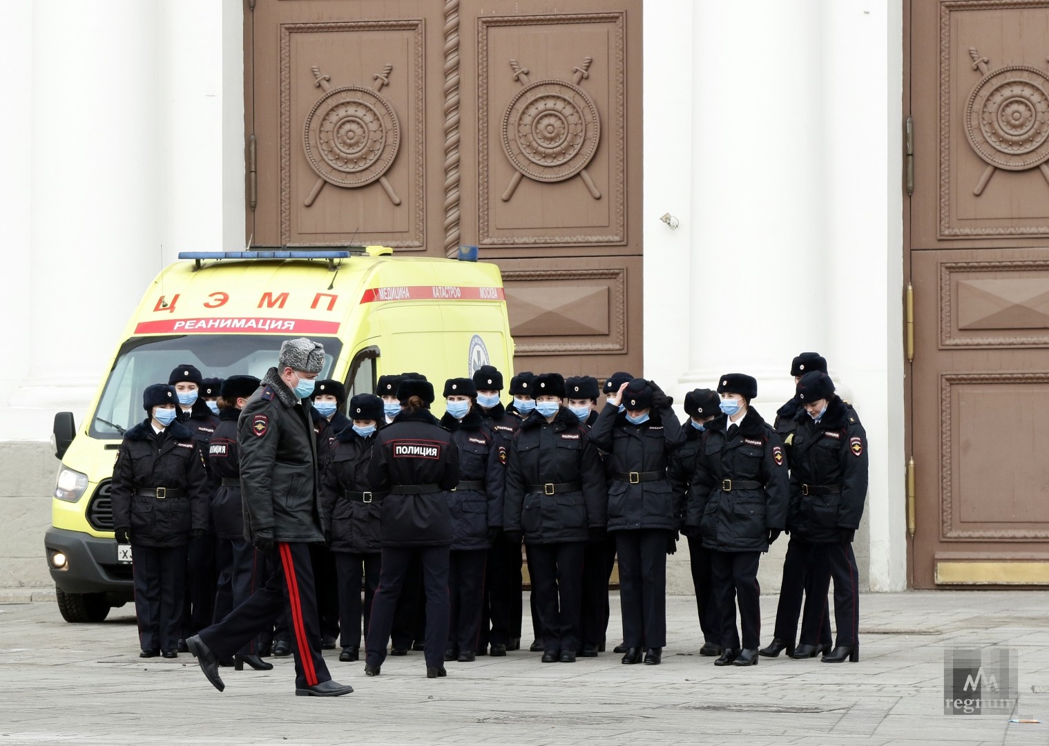 Фото сотрудниц полиции