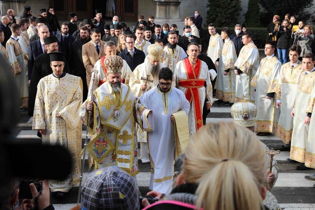 Церемония интронизации патриарха Сербского Порфирия